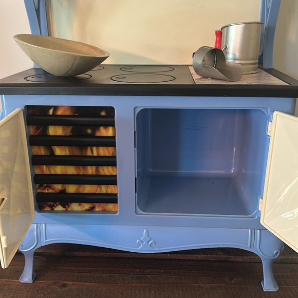 American Girl Kit’s Kitchen Stove - Picture 4 of 5